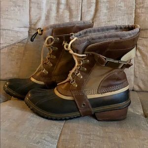 Sorel Conquest Carly Short Brown Boots 9 RARE